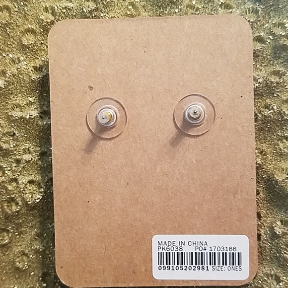 J. CREW Crystal Flower Earring in Jasmine Frost NWT - Picture 3 of 5